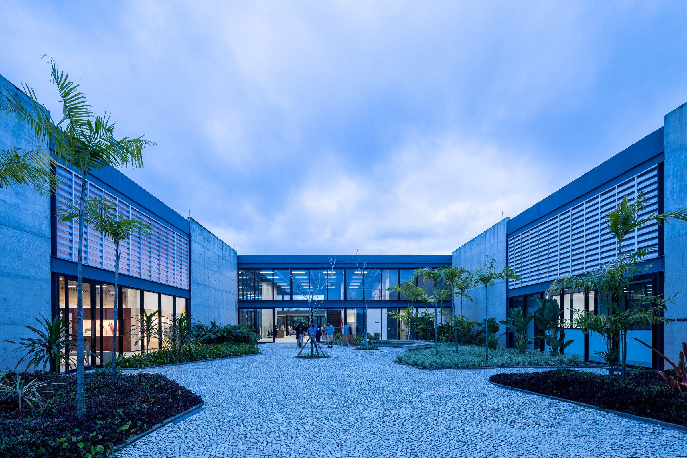 https://archello.com/story/107218/attachments/photos-videos/27 photo_credit Manuel Sá