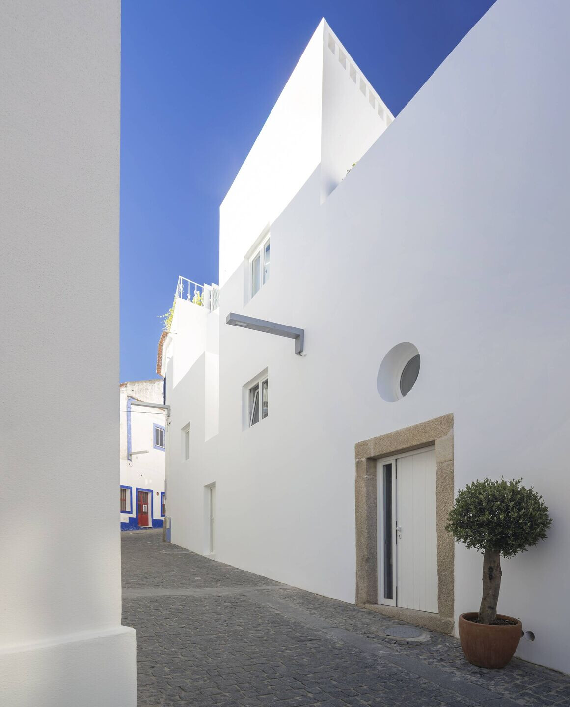 https://archello.com/story/107287/attachments/photos-videos/3 photo_credit FG+SG- Fernando Guerra