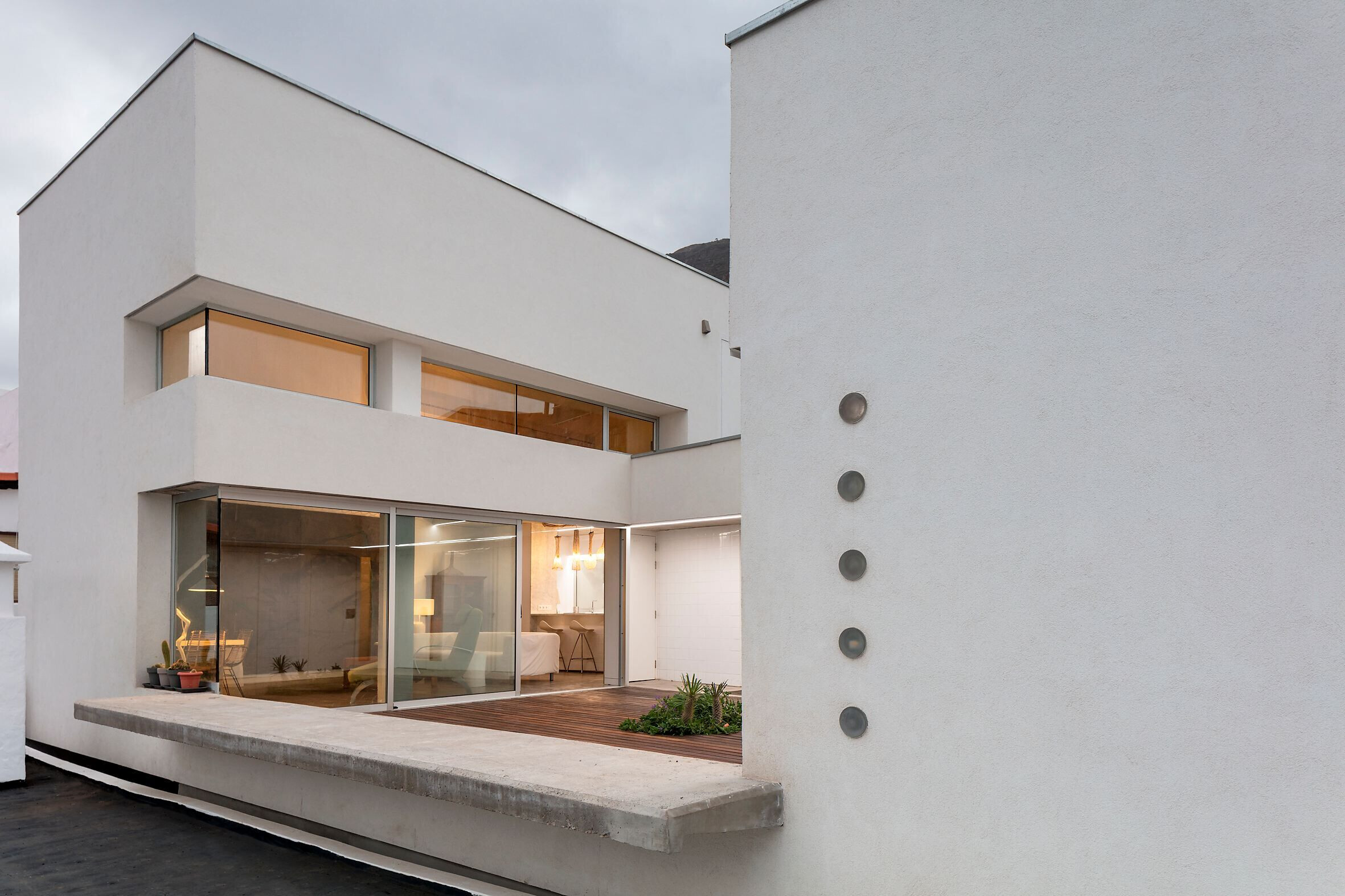 https://archello.com/story/107342/attachments/photos-videos/6 photo_credit José Ramón Oller