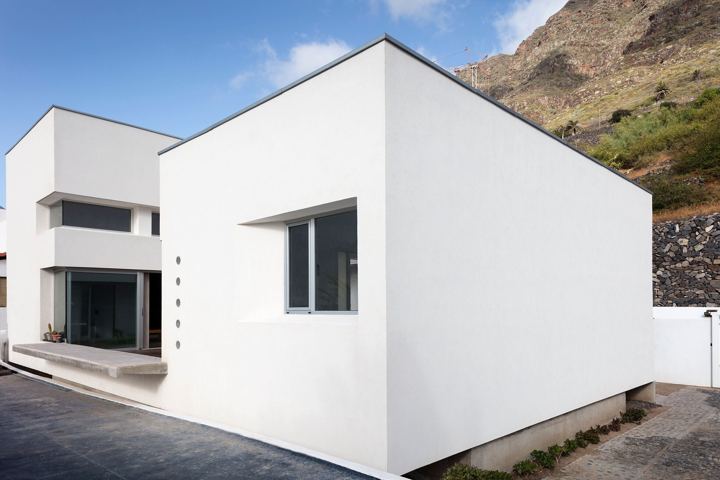 https://archello.com/story/107342/attachments/photos-videos/8 photo_credit José Ramón Oller