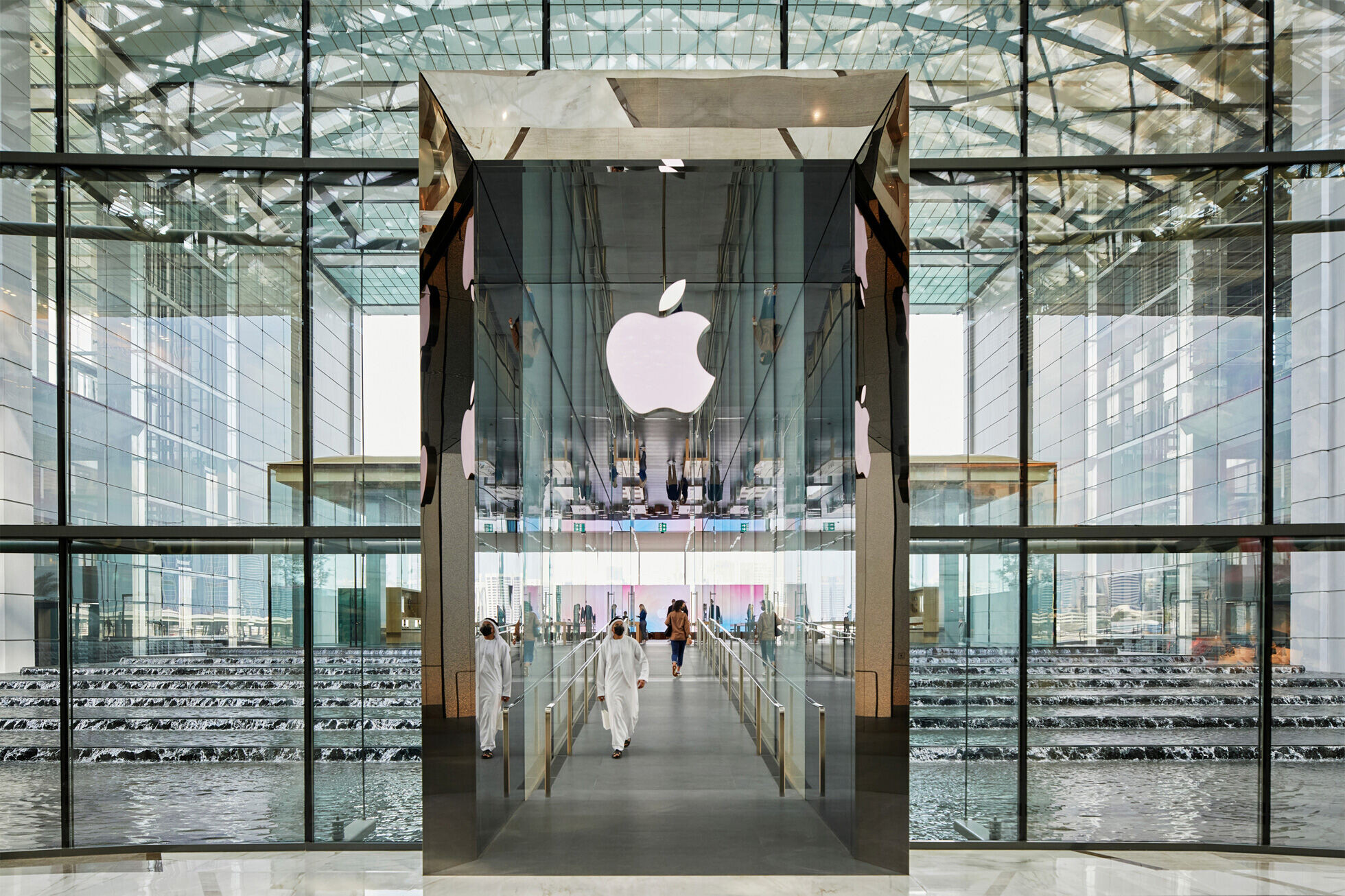 https://archello.com/story/107623/attachments/photos-videos/2 photo_credit Courtesy of Apple
