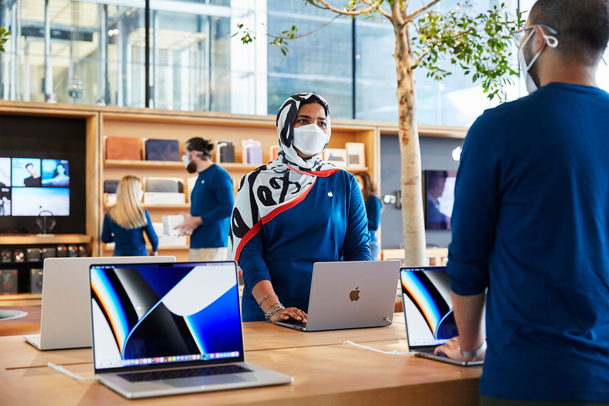 https://archello.com/story/107623/attachments/photos-videos/5 photo_credit Courtesy of Apple