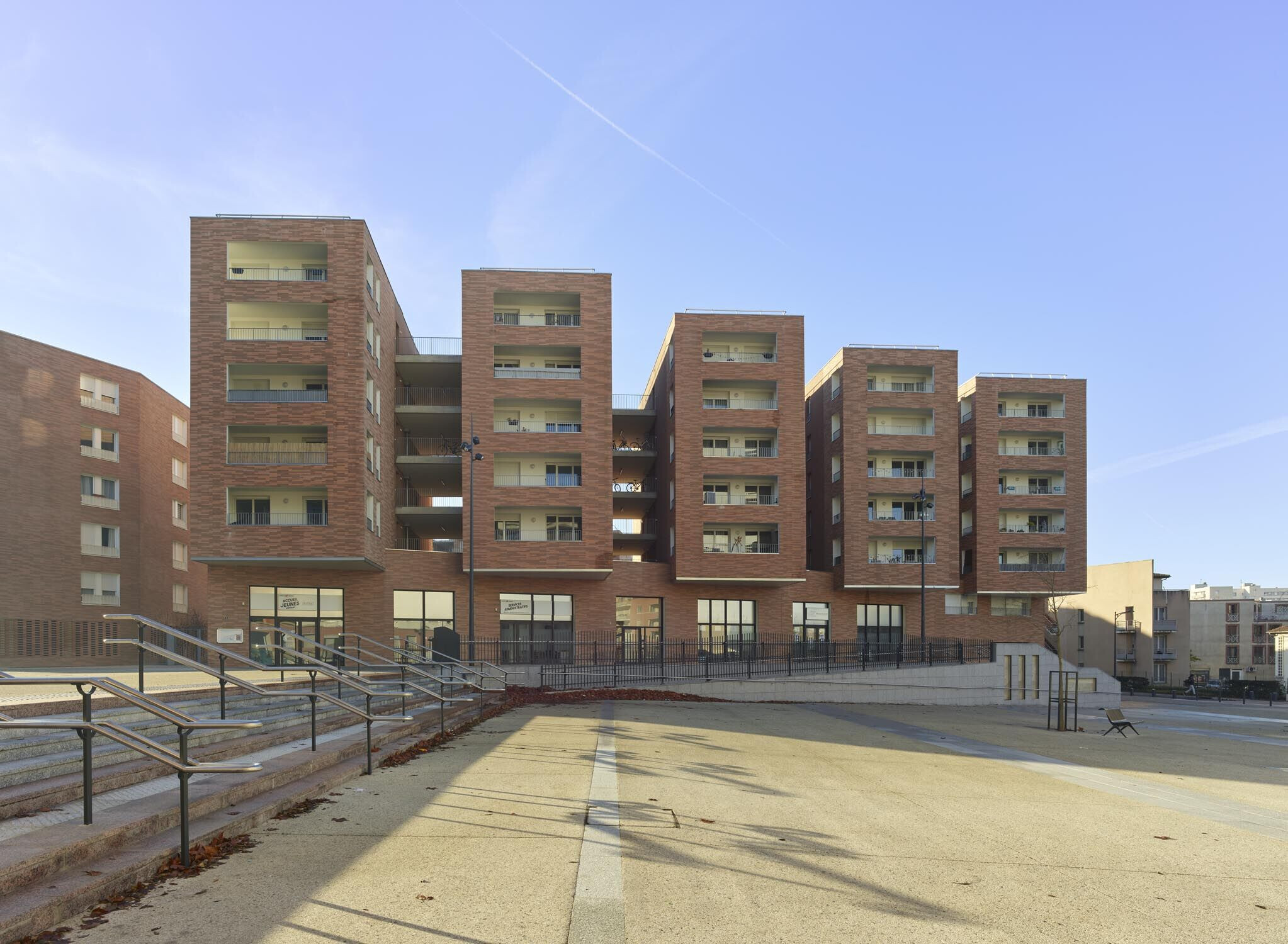 https://archello.com/story/107615/attachments/photos-videos/4 photo_credit Roland Halbe
