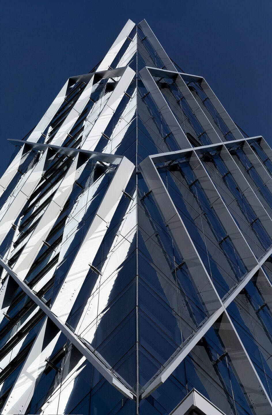 https://archello.com/story/107894/attachments/photos-videos/18 photo_credit Ema Peter