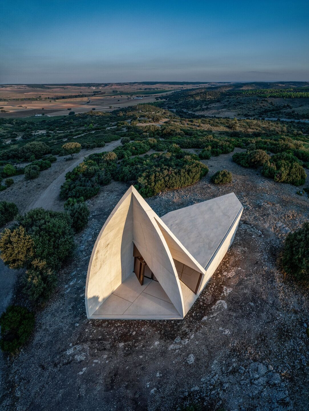 https://archello.com/story/108019/attachments/photos-videos/8 photo_credit Hisao Suzuki
