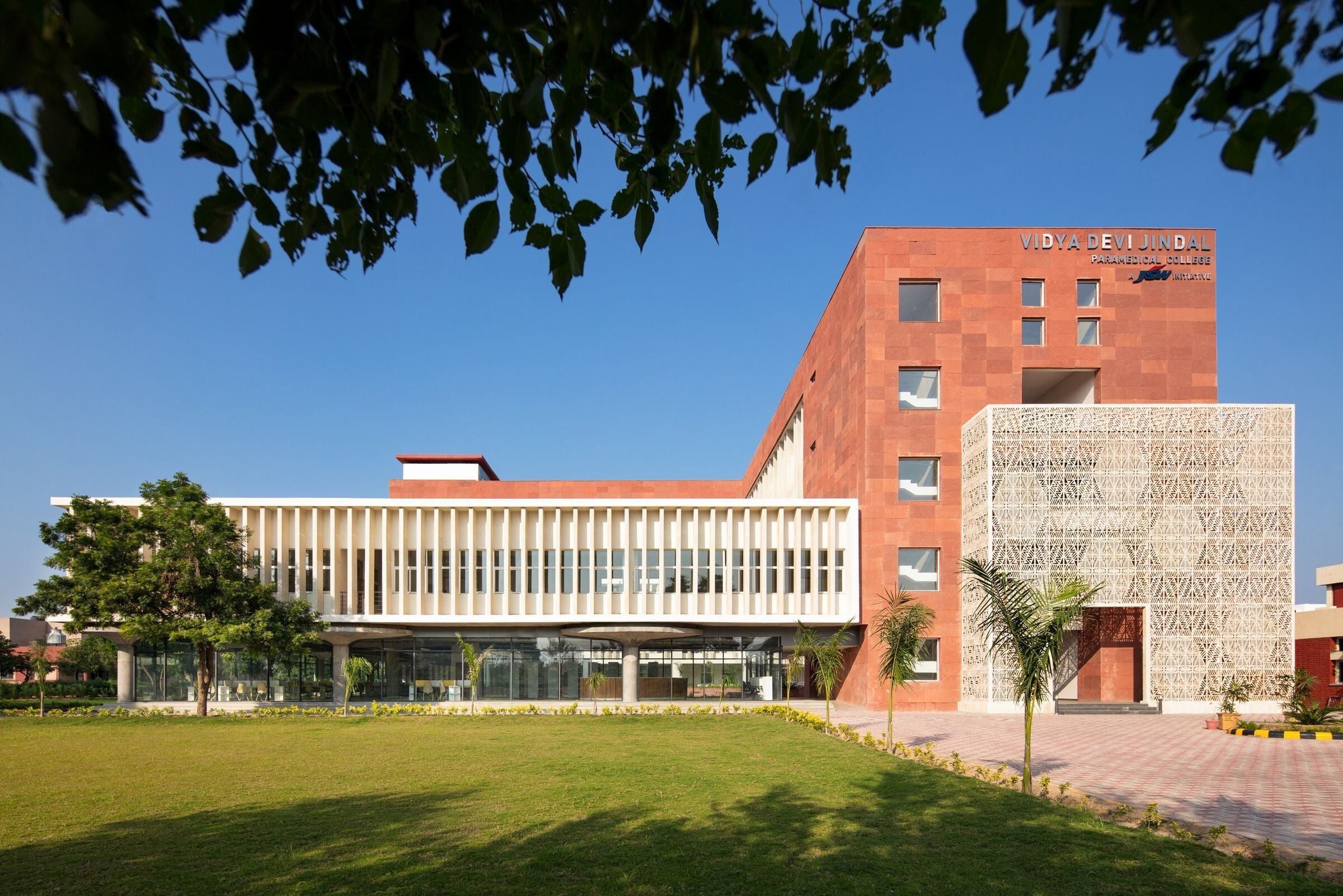 photo_credit Vidya Devi Jindal Paramedical College by SpaceMatters - © Andre Fanthome, Noughts & Crosses LLP