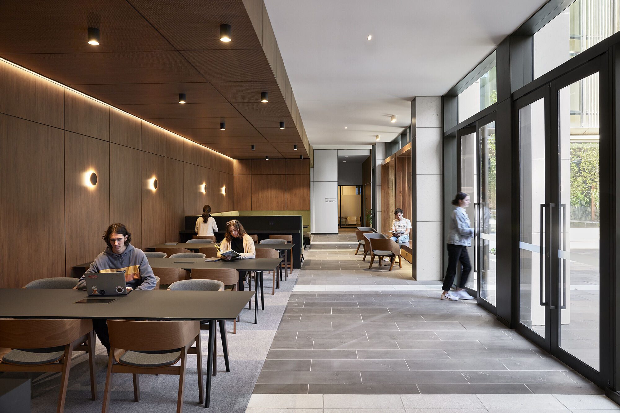 https://archello.com/story/108374/attachments/photos-videos/9 photo_credit Tom Roe