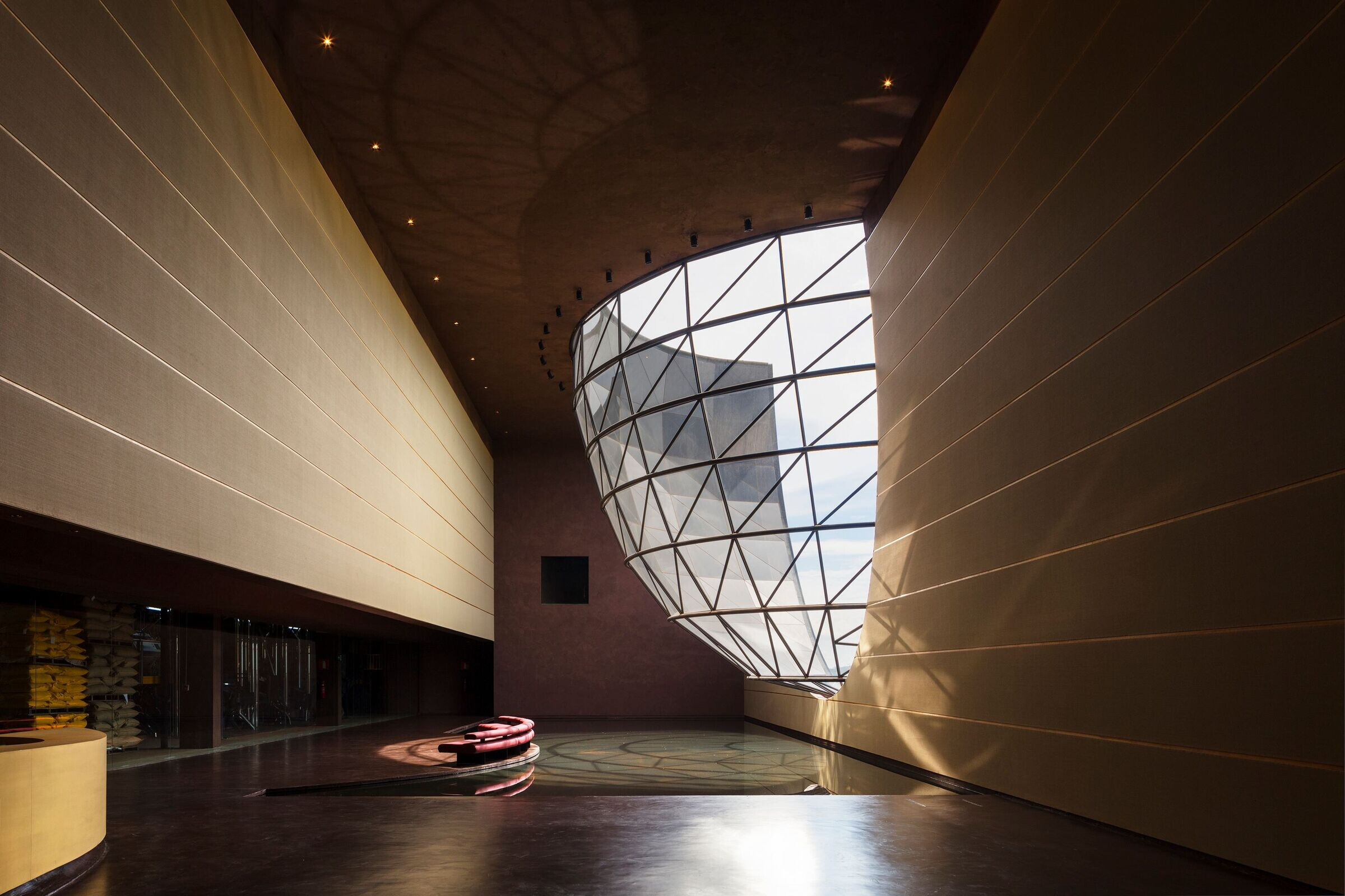https://archello.com/story/108547/attachments/photos-videos/2 photo_credit Leonardo Finotti