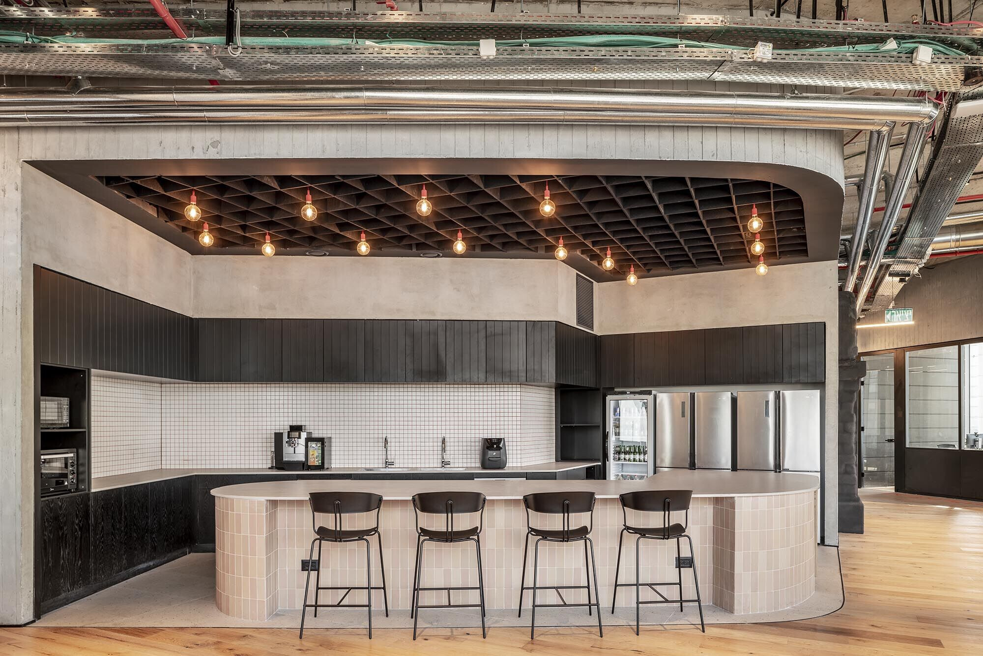 https://archello.com/story/108585/attachments/photos-videos/6 photo_credit Peled studios