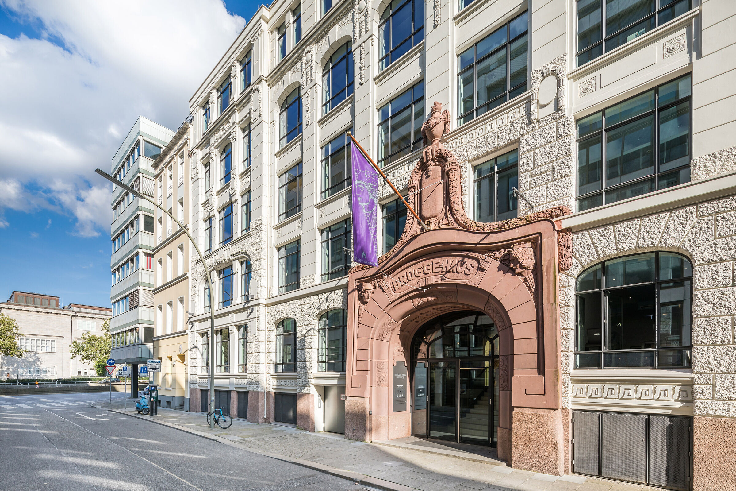 https://archello.com/story/108846/attachments/photos-videos/3 photo_credit © René Sievert Hamburg / Schüco Stahlsysteme Jansen