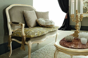 ROYAL PEARL LOVE SEAT