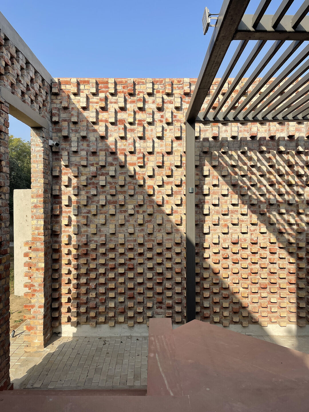 https://archello.com/story/109039/attachments/photos-videos/17 photo_credit Suryan//Dang