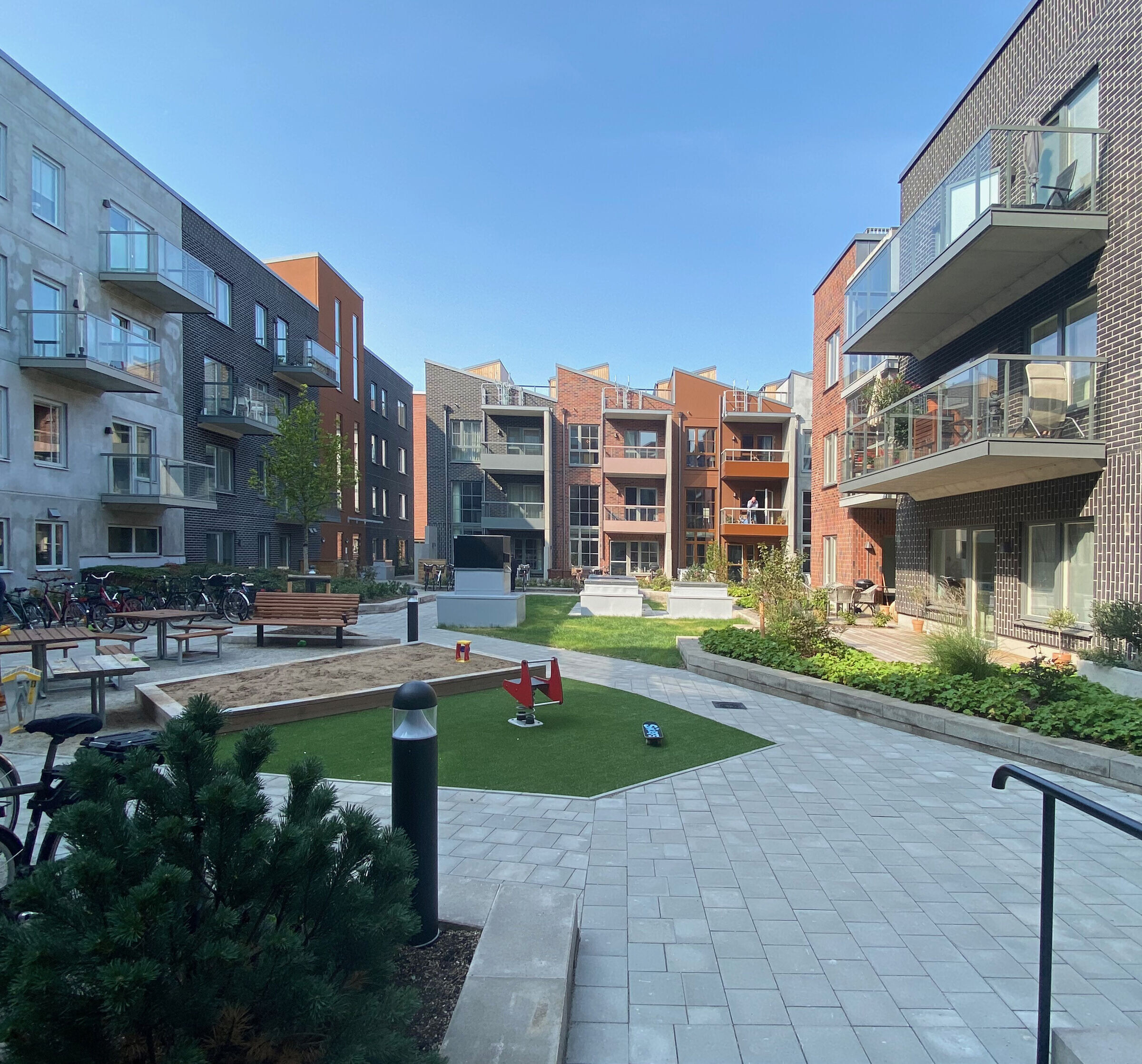 https://archello.com/story/109093/attachments/photos-videos/3 photo_credit Courtesy of Kirsh+Dereka Architects
