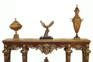 ROCOCO CONSOLE WITH GOLDEN CARVINGS AND HONEY ONYX TOP