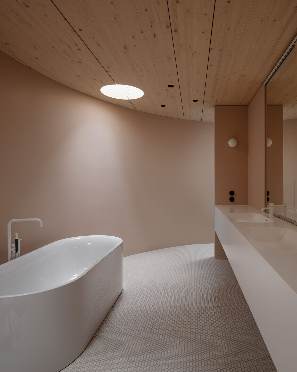 https://archello.com/story/109333/attachments/photos-videos/14 photo_credit © Philipp Obkircher