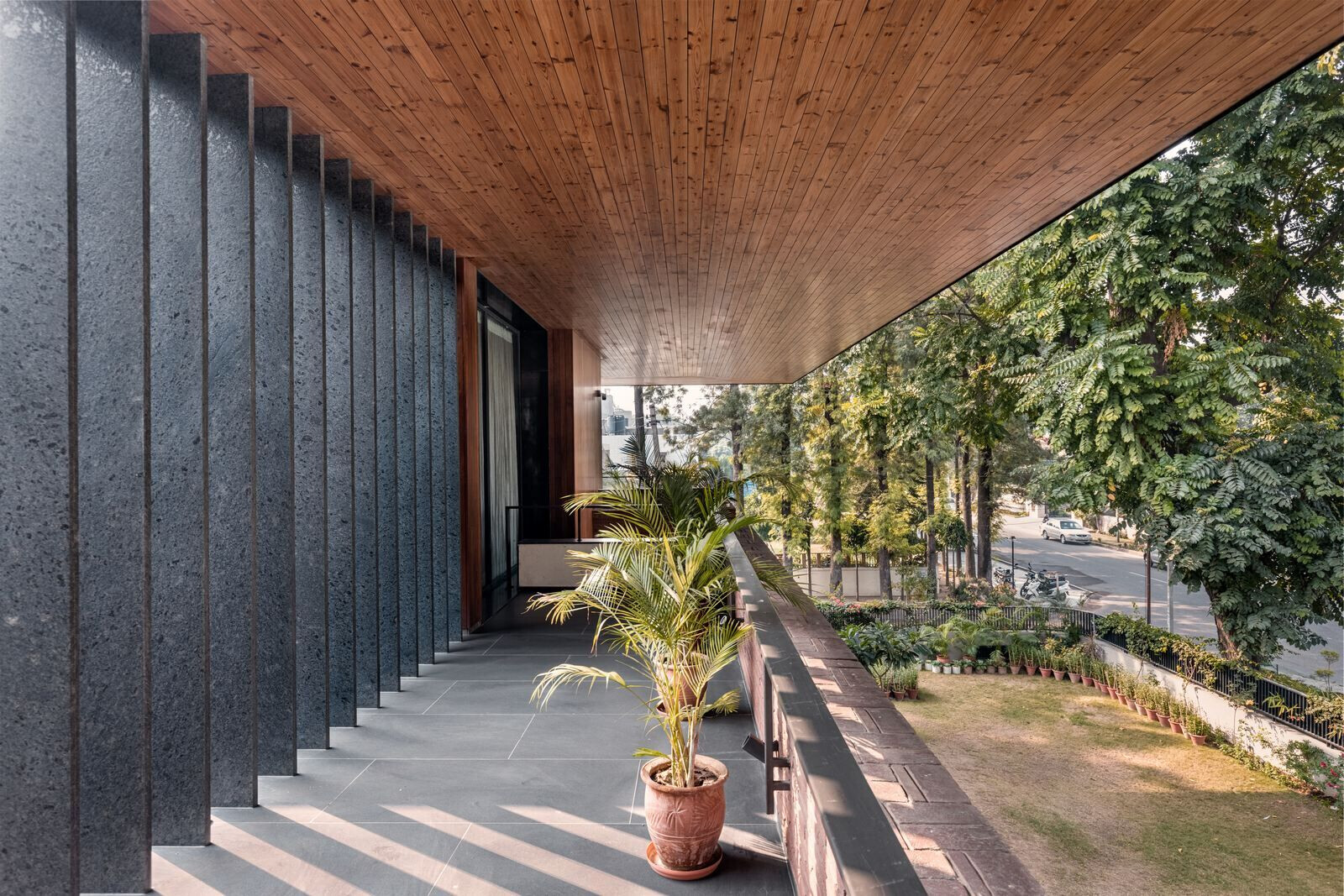 https://archello.com/story/109358/attachments/photos-videos/14 photo_credit Purnesh Dev Nikhanj