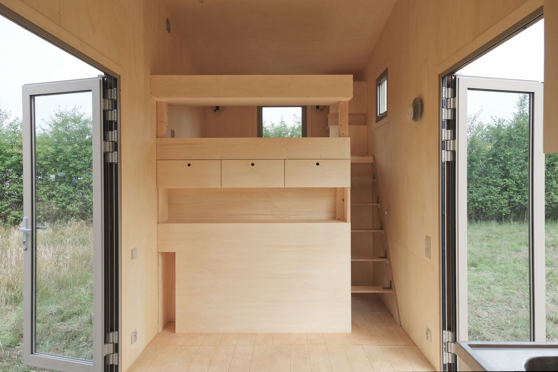 https://archello.com/story/109445/attachments/photos-videos/10 photo_credit REDUKT