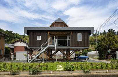 Stilt House