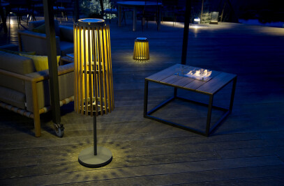 SOLARE FLOOR LAMPS IN TEAK