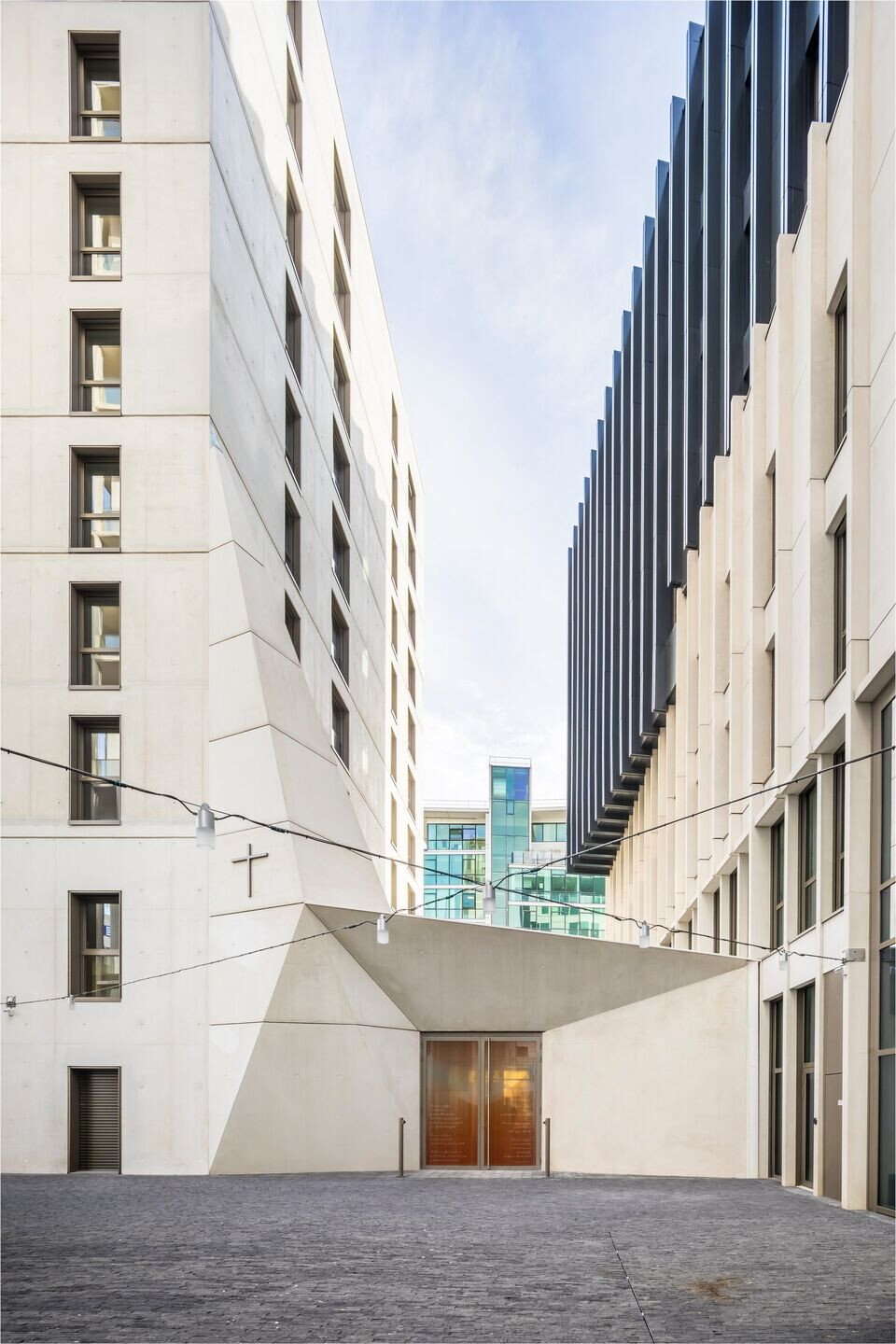 https://archello.com/story/109975/attachments/photos-videos/8 photo_credit Luc Boegly