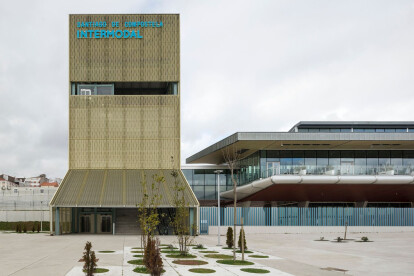 A dynamic new bus stop for Santiago de Compostela serves as both a building and viewpoint