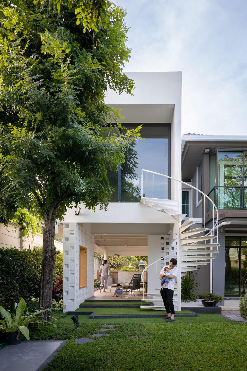 https://archello.com/story/110069/attachments/photos-videos/12 photo_credit Ketsiree Wongwan