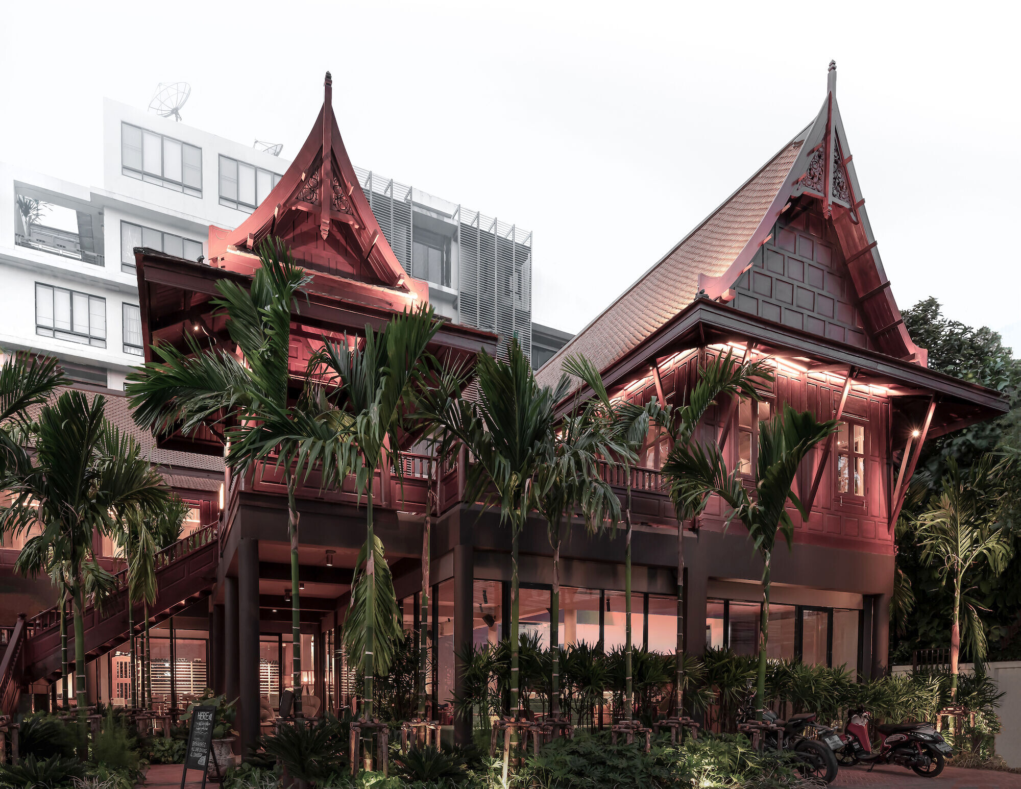 https://archello.com/story/110398/attachments/photos-videos/16 photo_credit Aey Somsawat