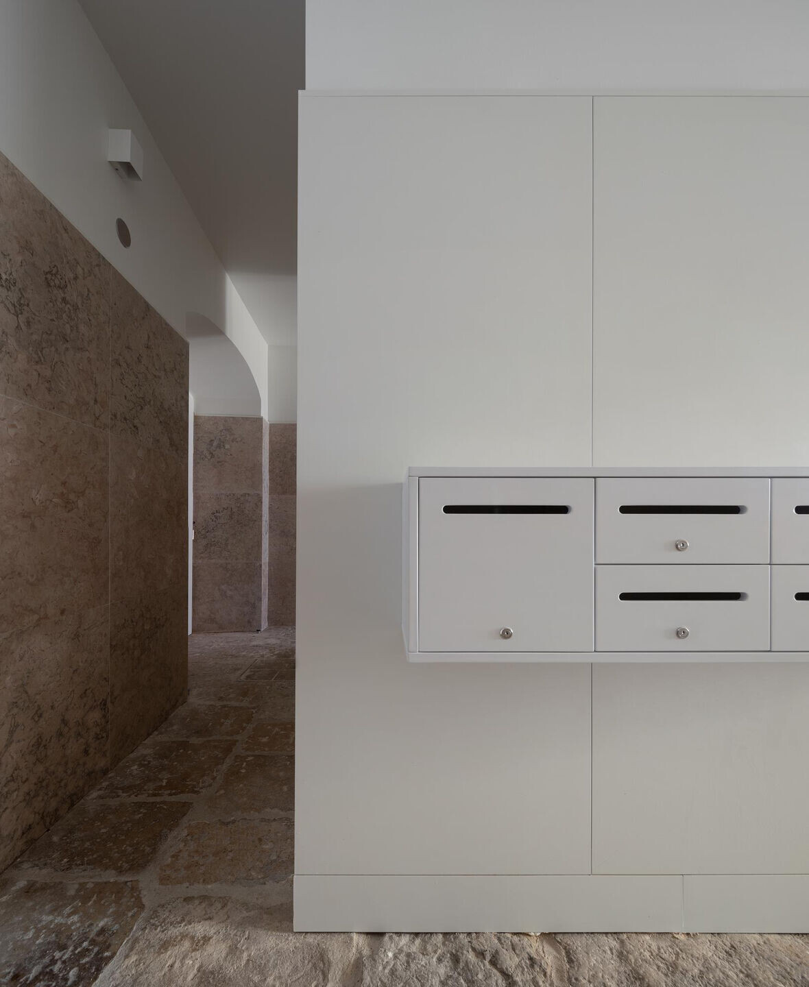 https://archello.com/story/110497/attachments/photos-videos/7 photo_credit FG+SG - Fernando Guerra, Sérgio Guerra