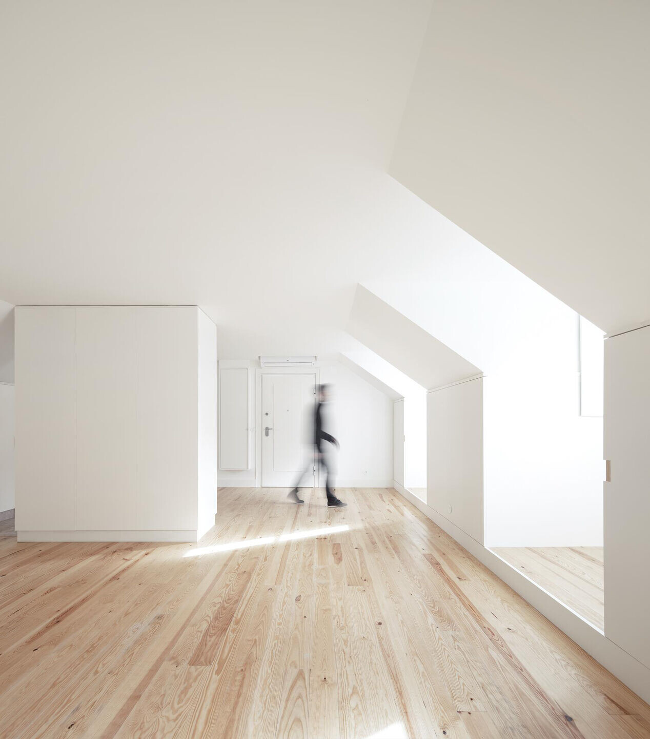 https://archello.com/story/110497/attachments/photos-videos/9 photo_credit FG+SG - Fernando Guerra, Sérgio Guerra