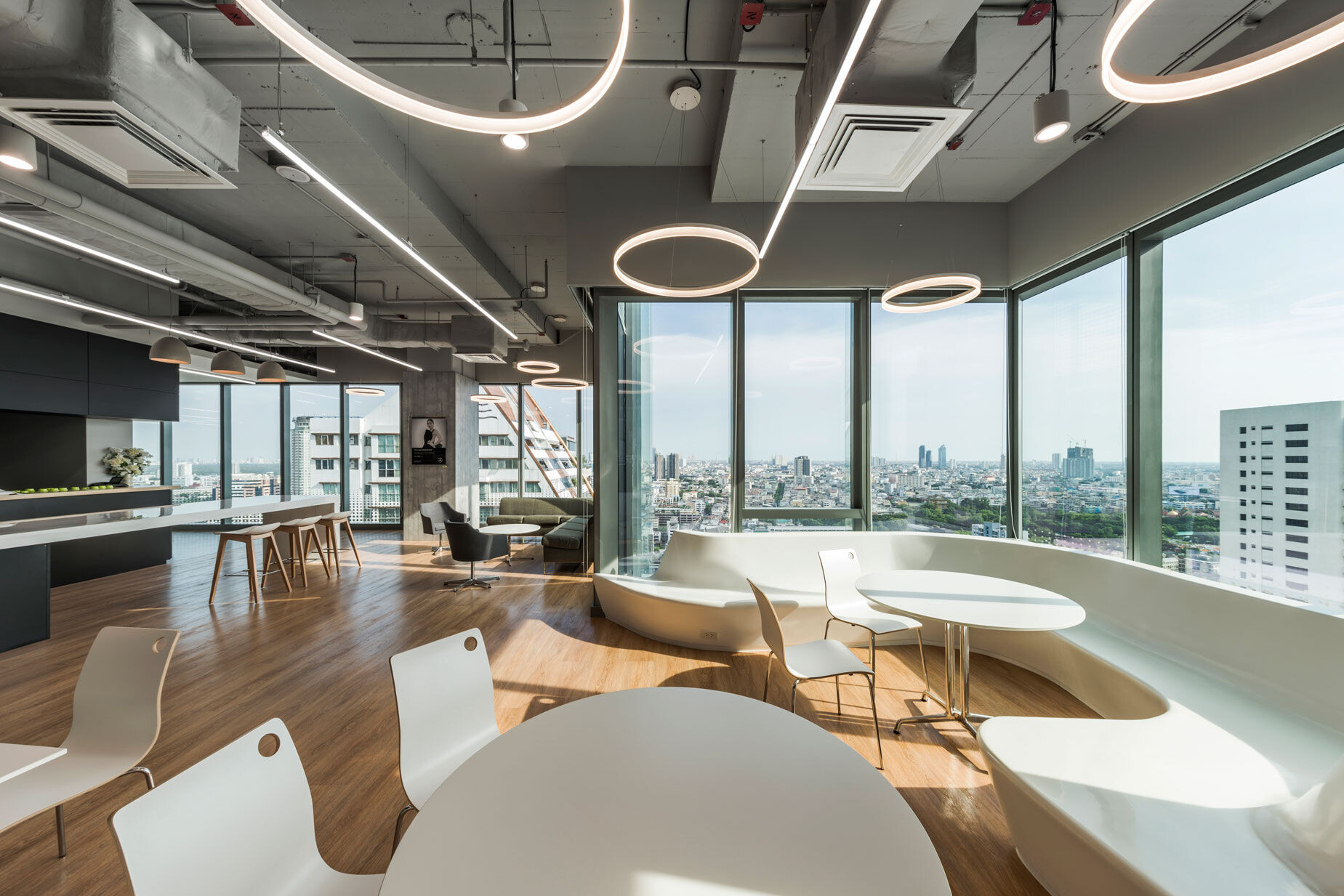 https://archello.com/story/110512/attachments/photos-videos/9 photo_credit ©W Workspace