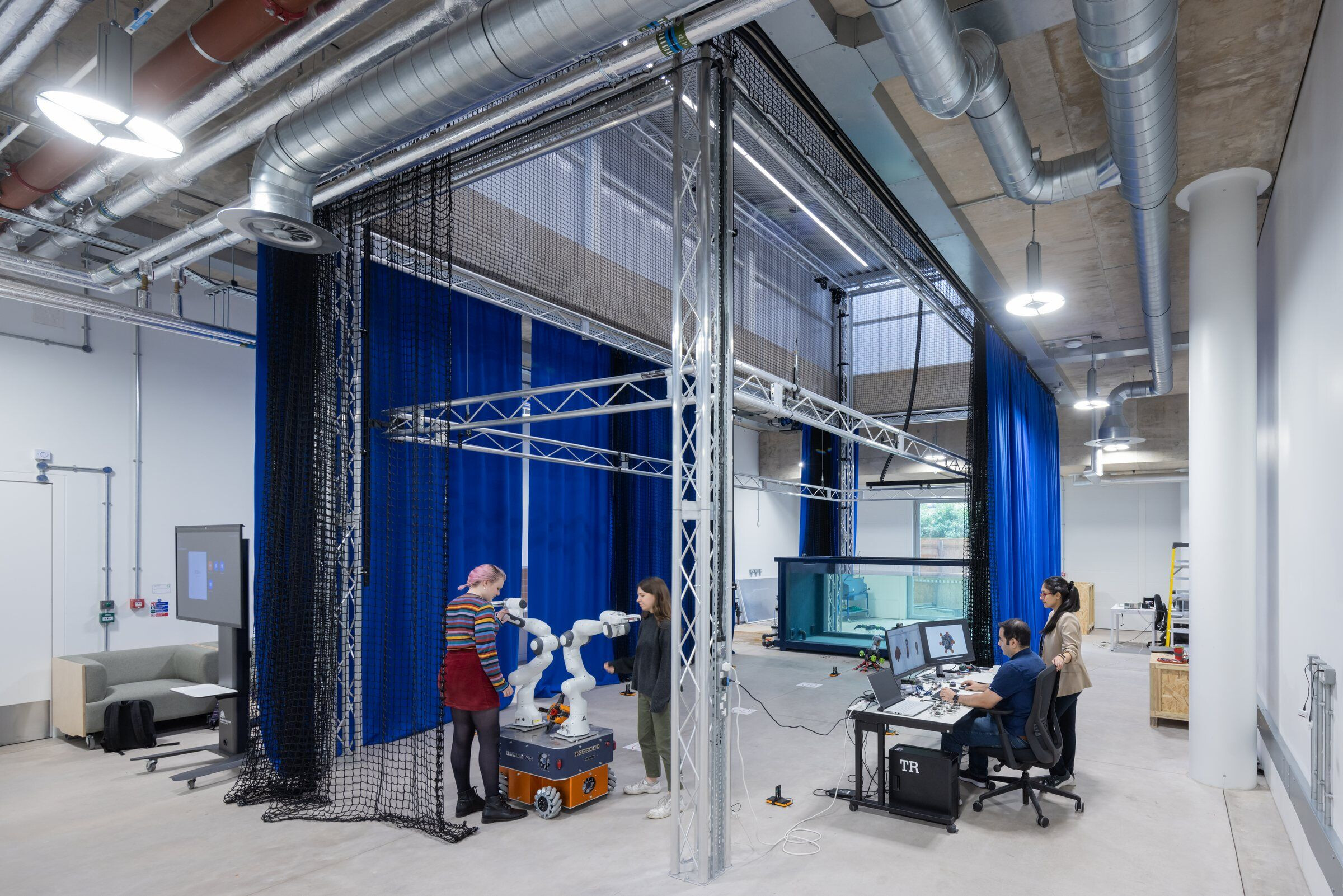 https://archello.com/story/110622/attachments/photos-videos/18 photo_credit Iwan Baan