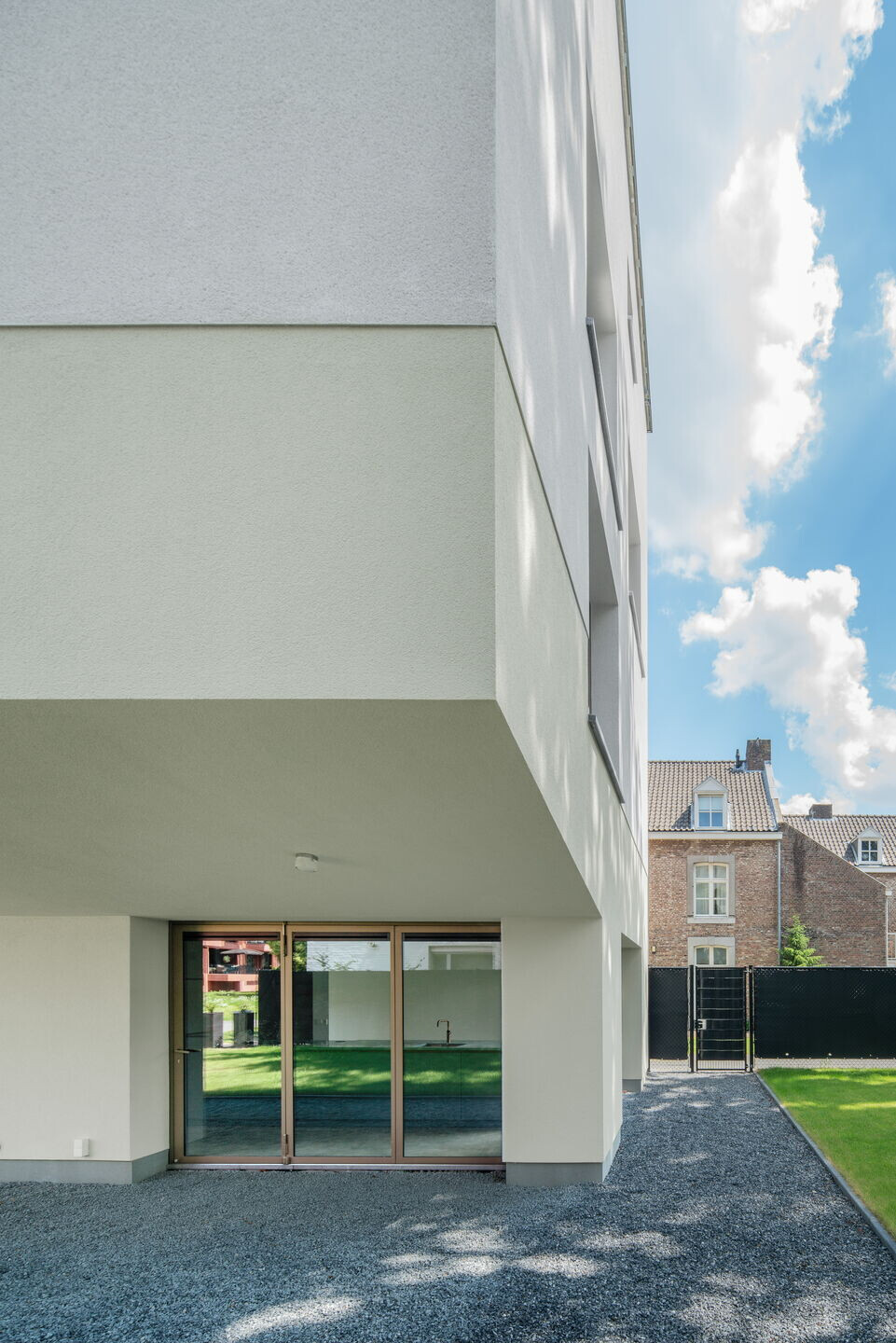 https://archello.com/story/110627/attachments/photos-videos/6