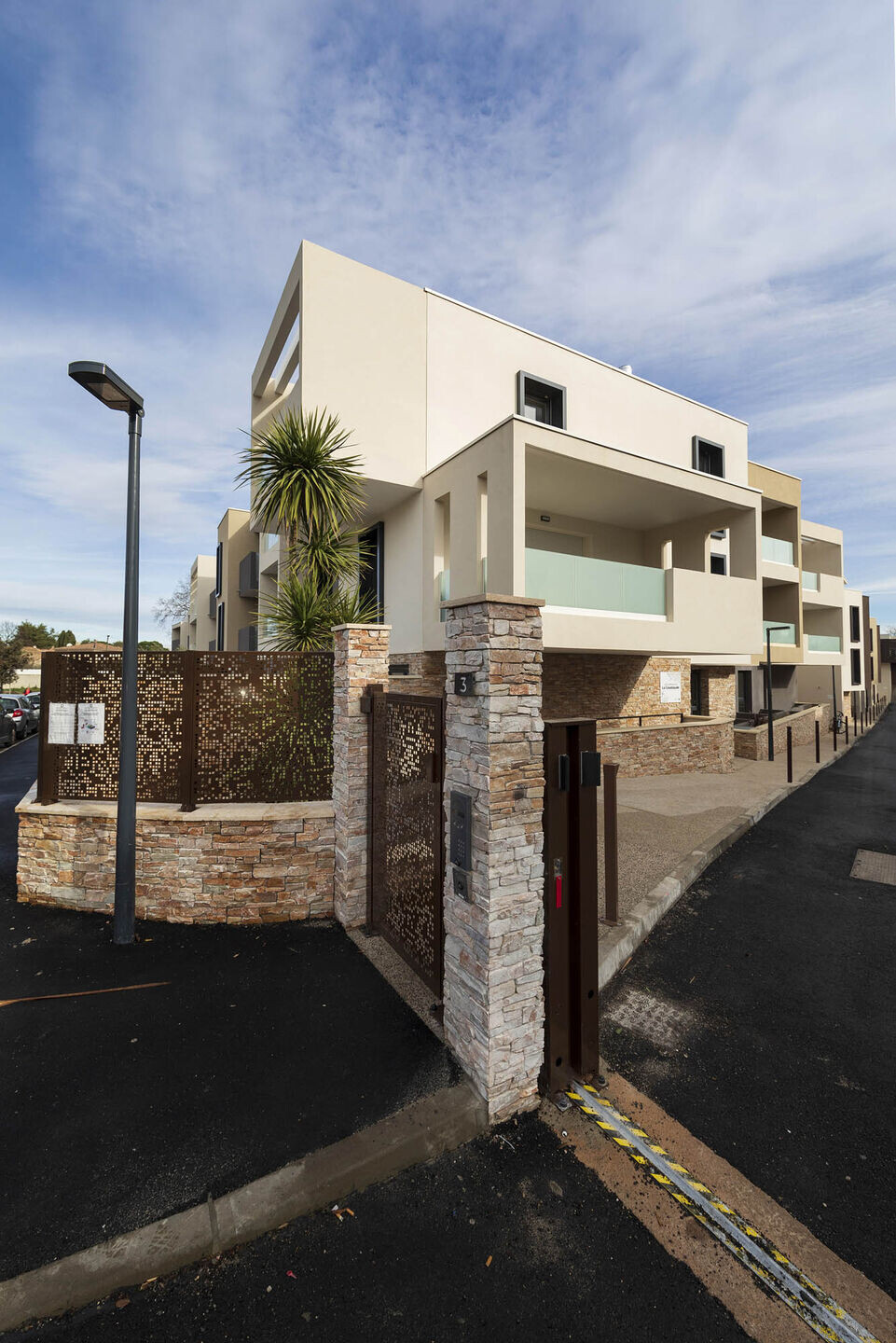 https://archello.com/story/110711/attachments/photos-videos/10 photo_credit ©Jean-Luc Girod