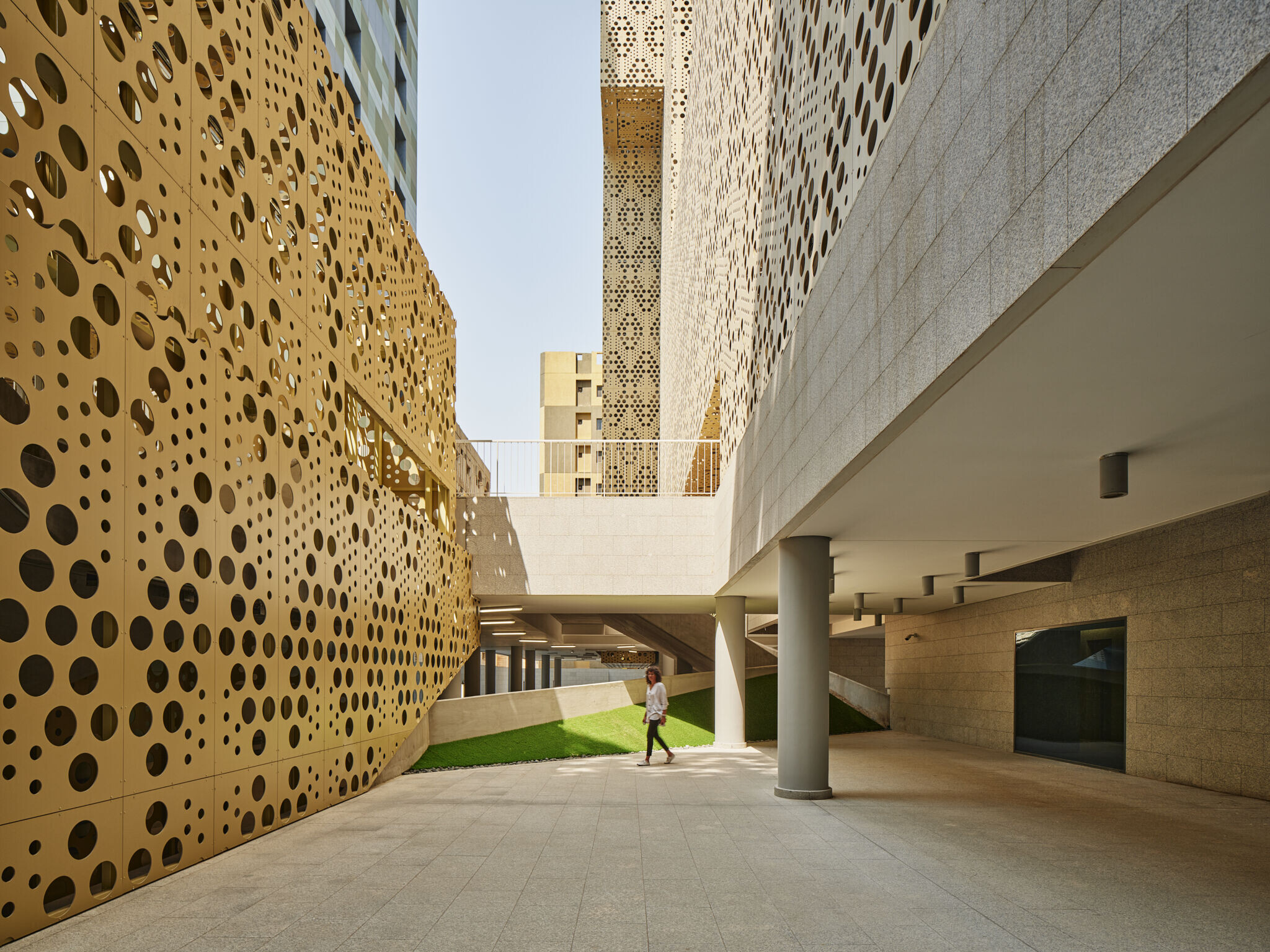 https://archello.com/story/14605/attachments/photos-videos/6 photo_credit Mohammad Taqi Ashkanani