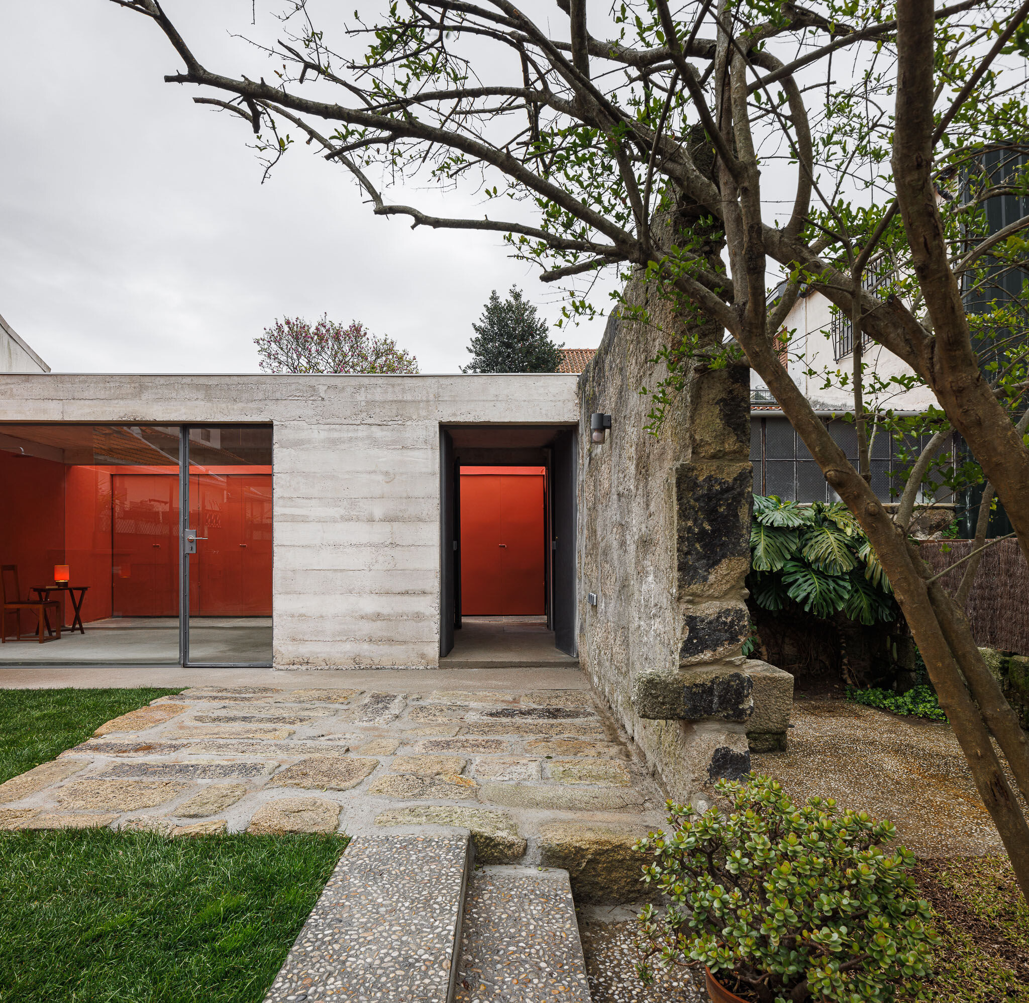 https://archello.com/story/111123/attachments/photos-videos/4 photo_credit Ivo Tavares Studio