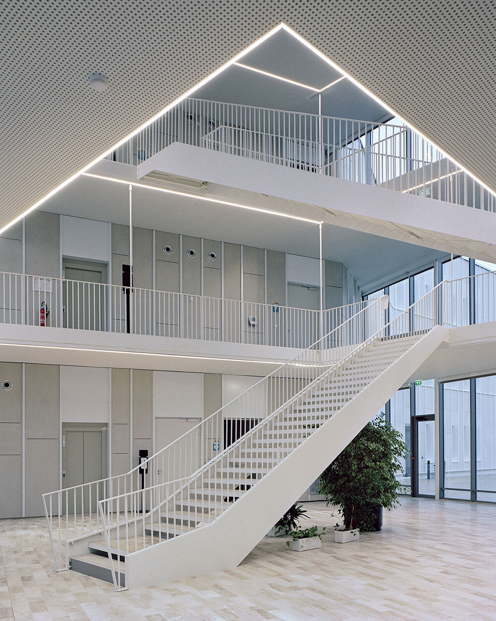 https://archello.com/story/111297/attachments/photos-videos/4 photo_credit Maxime Delvaux