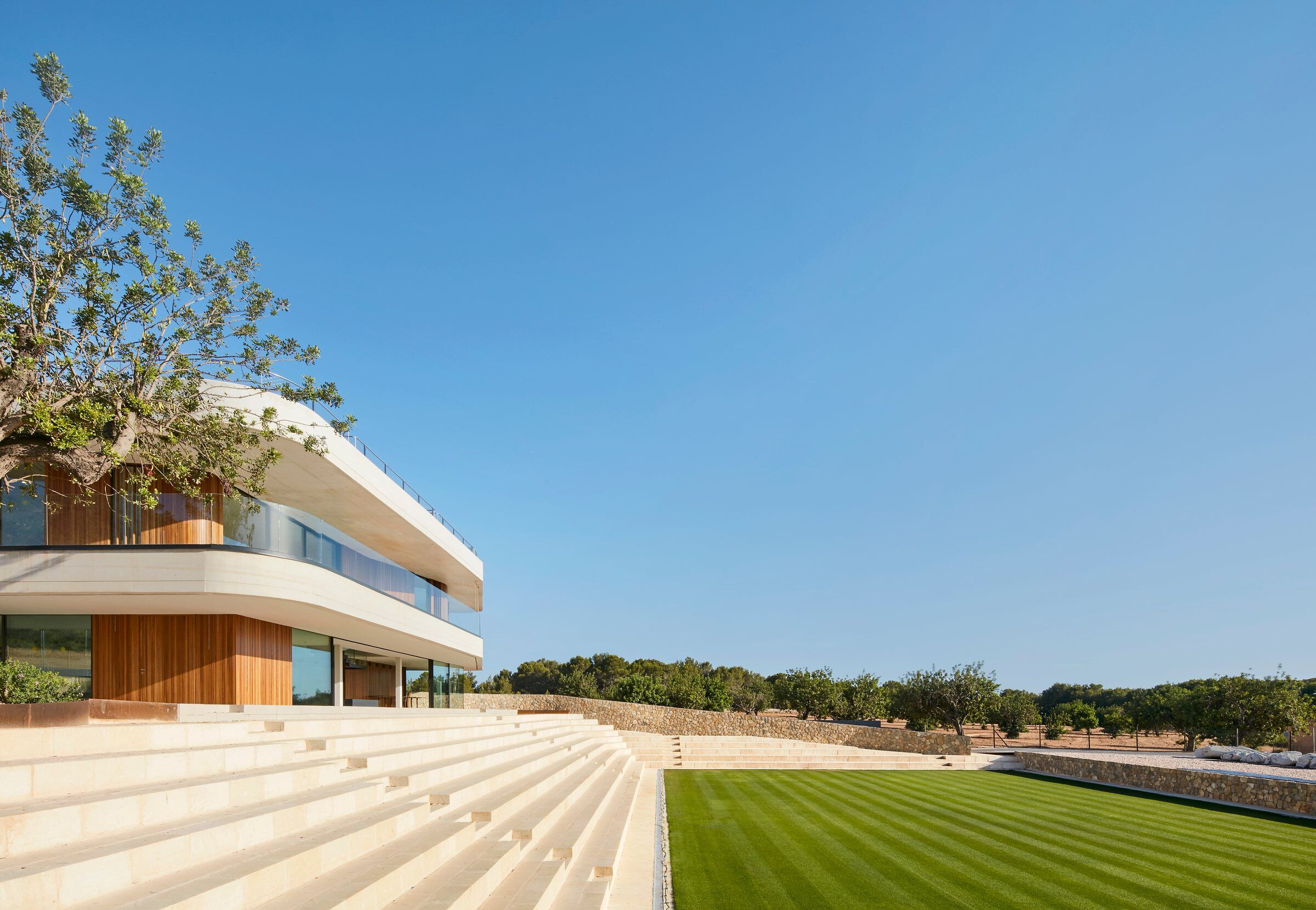 https://archello.com/story/49803/attachments/photos-videos/4 photo_credit José Hevia Photography