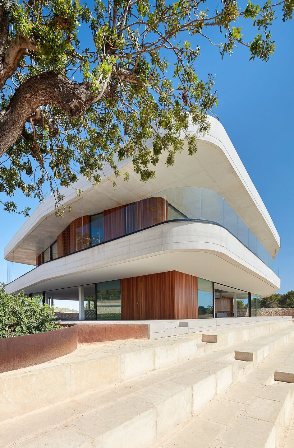 https://archello.com/story/49803/attachments/photos-videos/7 photo_credit José Hevia Photography