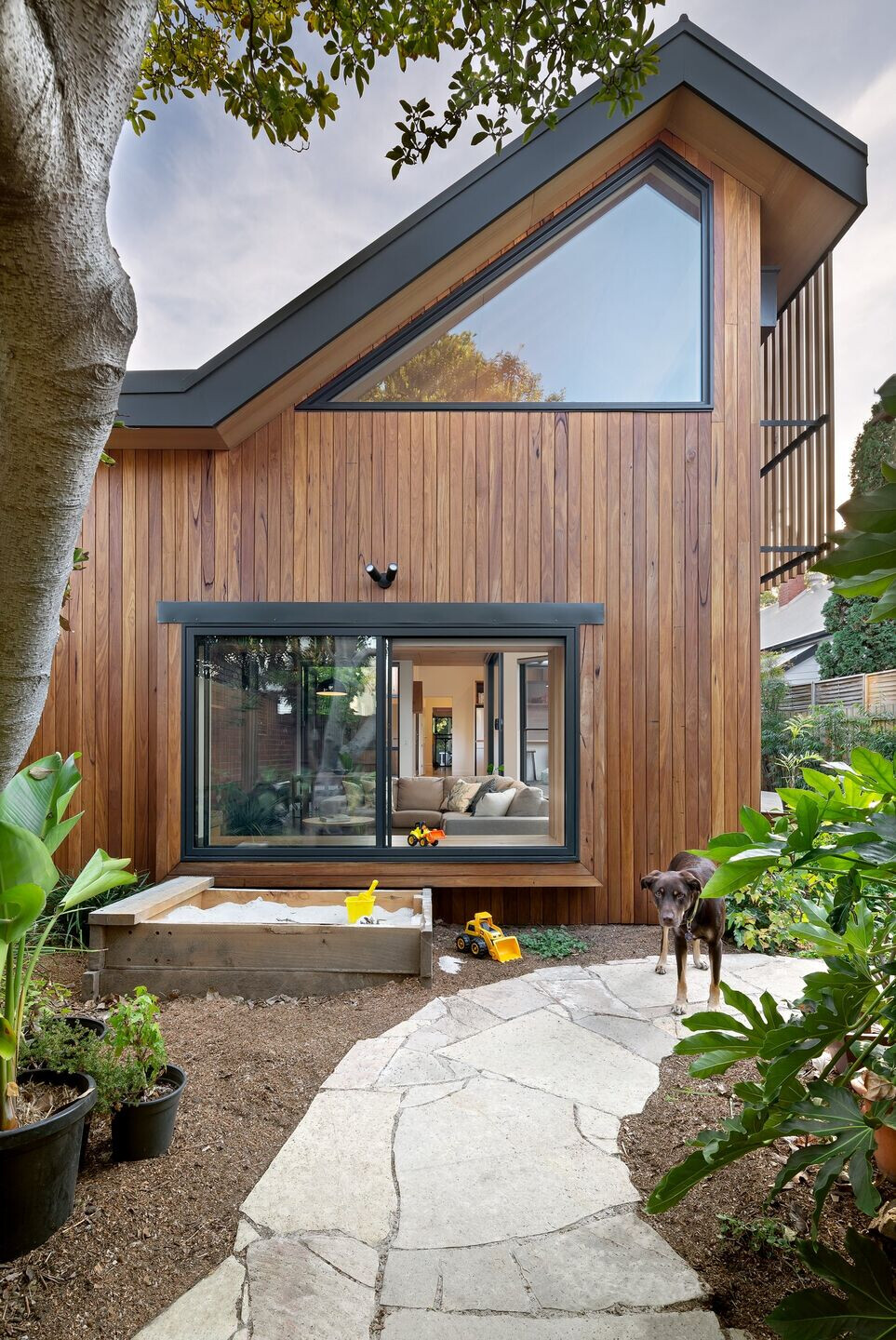 https://archello.com/story/111366/attachments/photos-videos/4 photo_credit Emma Cross