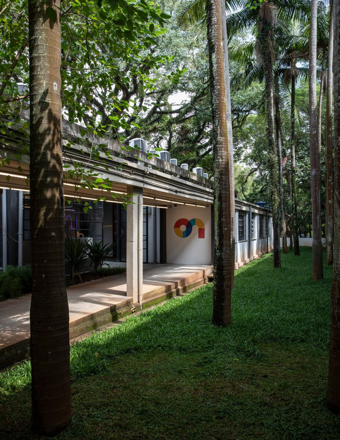 https://archello.com/story/111369/attachments/photos-videos/2 photo_credit Maira Acayaba