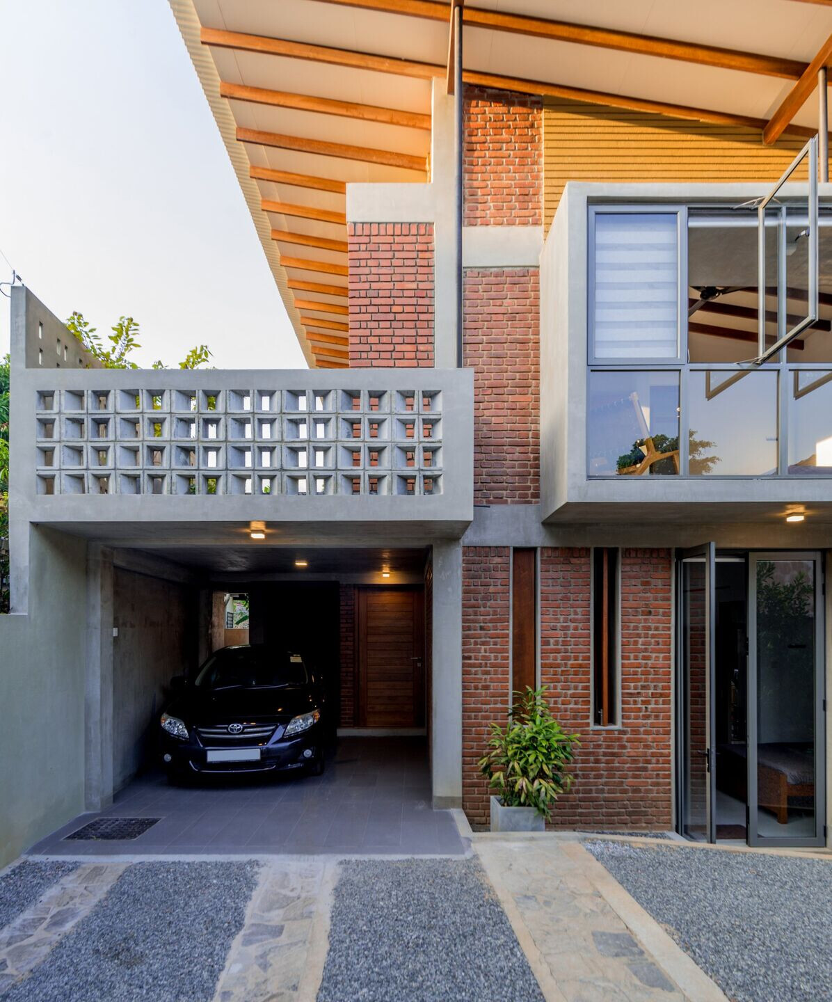https://archello.com/story/111512/attachments/photos-videos/4 photo_credit Dineth Kottahatchchi