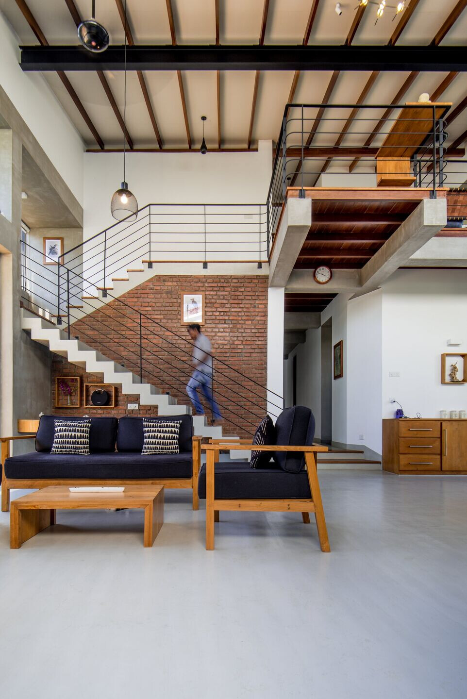 https://archello.com/story/111512/attachments/photos-videos/8 photo_credit Dineth Kottahatchchi
