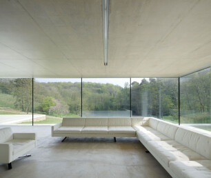 Floor to ceiling glass walls in Paragraph 79 Cotswolds home.