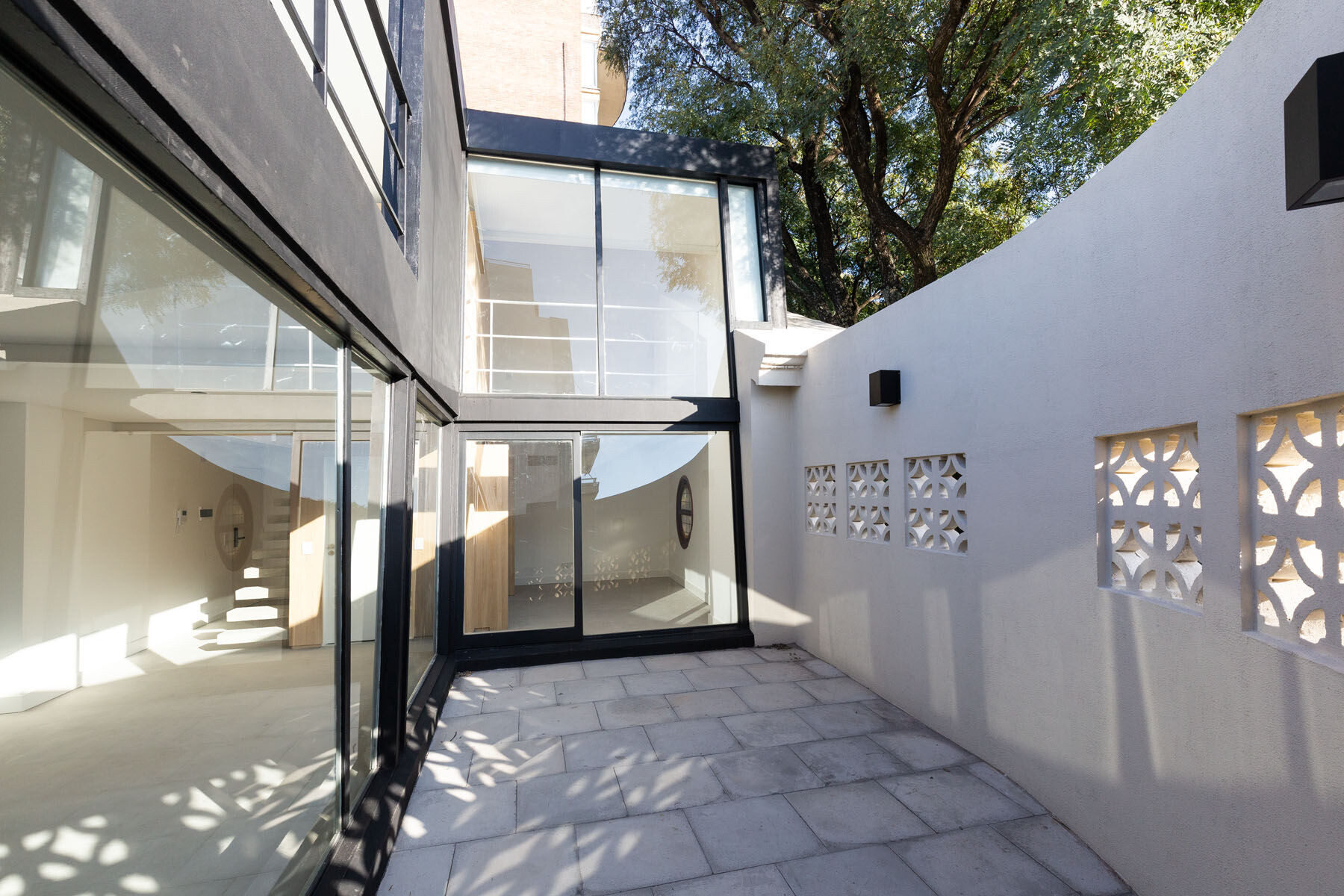 https://archello.com/story/111577/attachments/photos-videos/9 photo_credit Guido Chouela