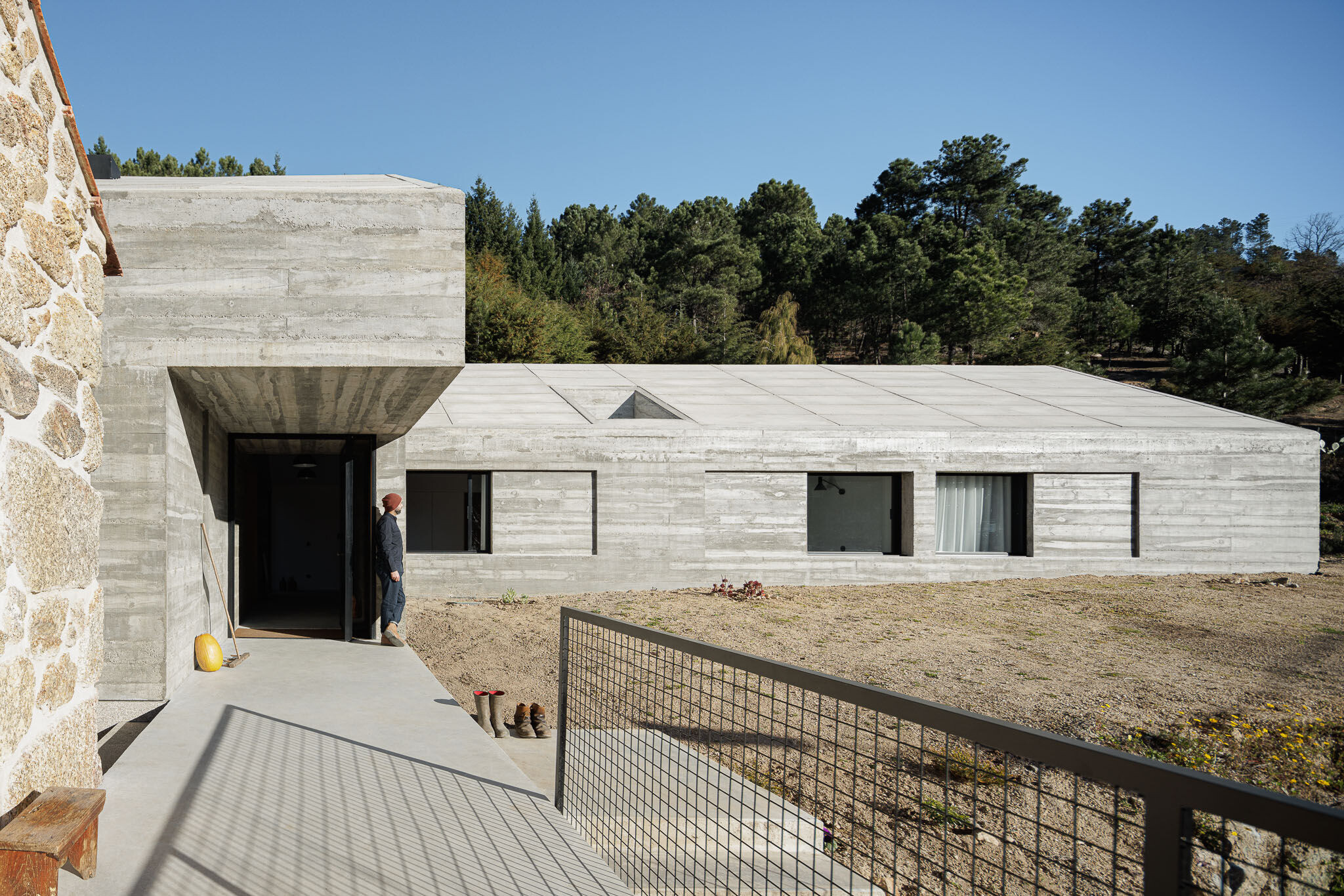 https://archello.com/story/111676/attachments/photos-videos/3 photo_credit Ivo Tavares Studio