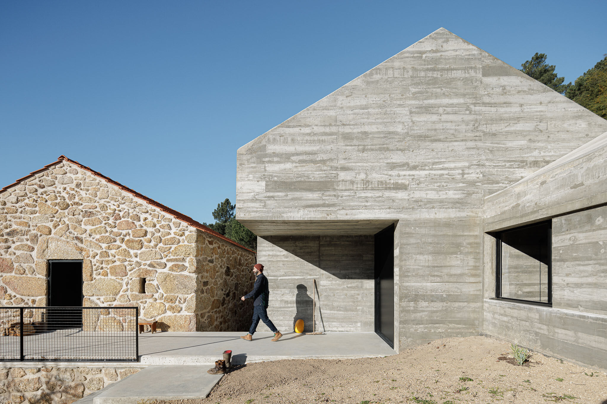 https://archello.com/story/111676/attachments/photos-videos/4 photo_credit Ivo Tavares Studio