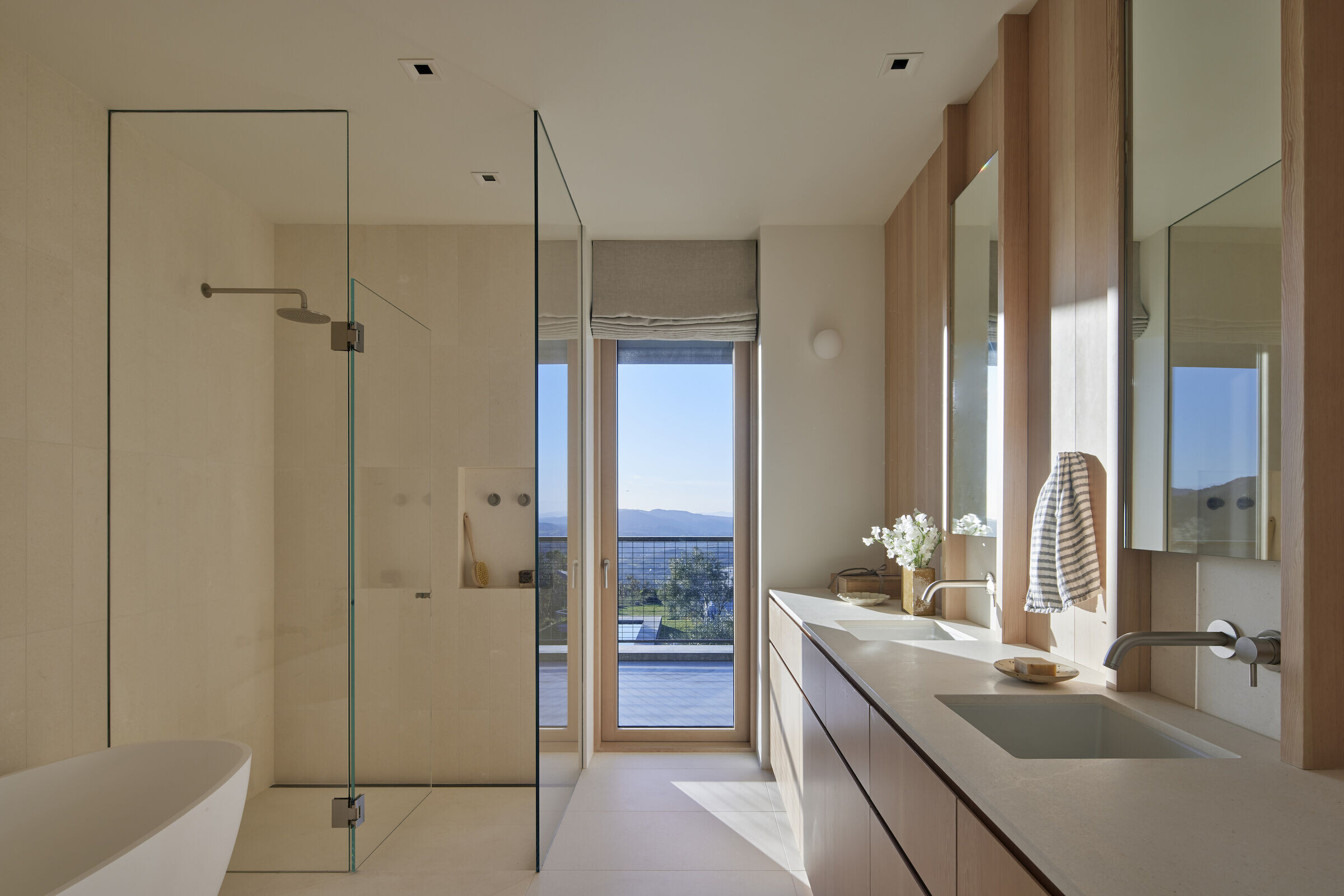 https://archello.com/story/111725/attachments/photos-videos/14 photo_credit Bruce Damonte