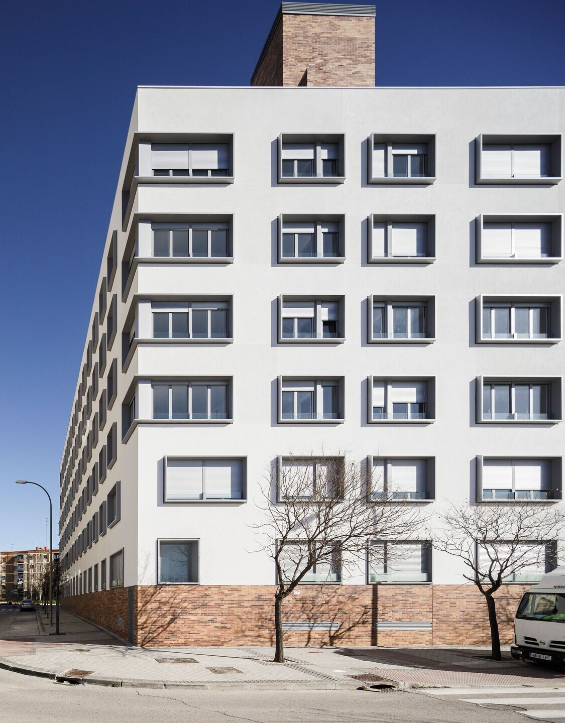 photo_credit 100 Dwellings in Aluche by Burgos & Garrido Arquitectos  - © Fernando Alda