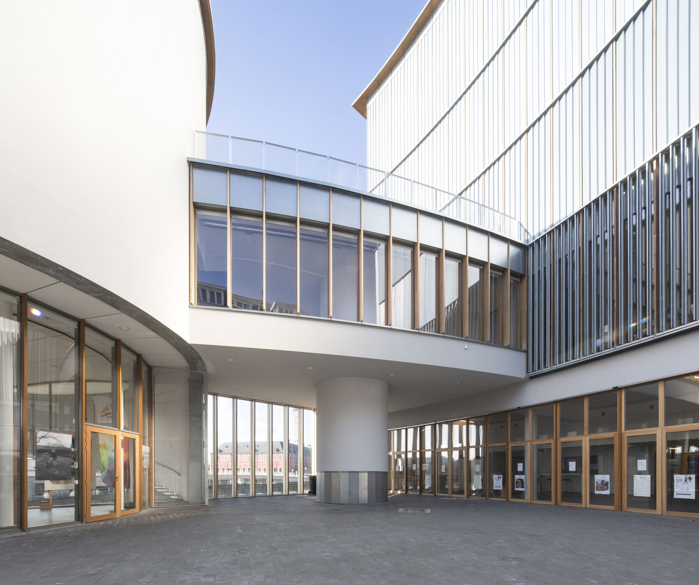 https://archello.com/story/111769/attachments/photos-videos/5 photo_credit François BRIX