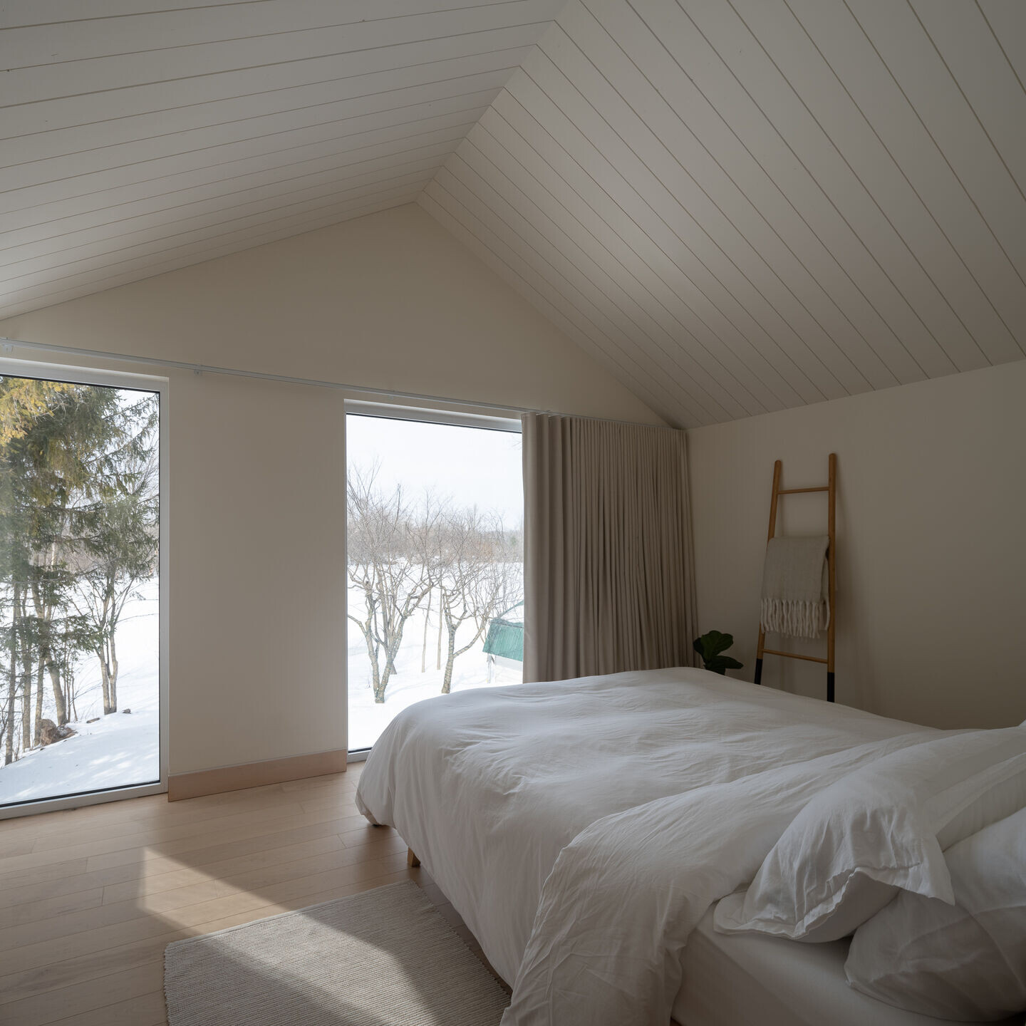 https://archello.com/story/111844/attachments/photos-videos/11 photo_credit Olivier Blouin